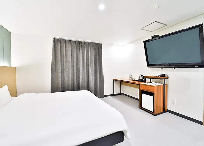Calm Rest Sasang Motel