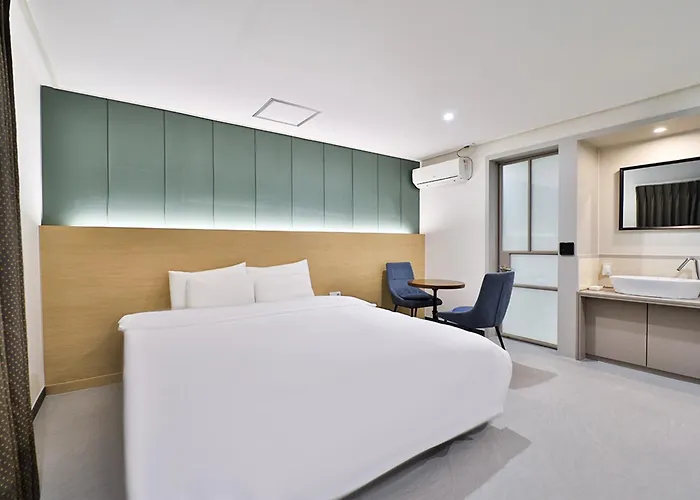 Calm Rest Sasang Motel
