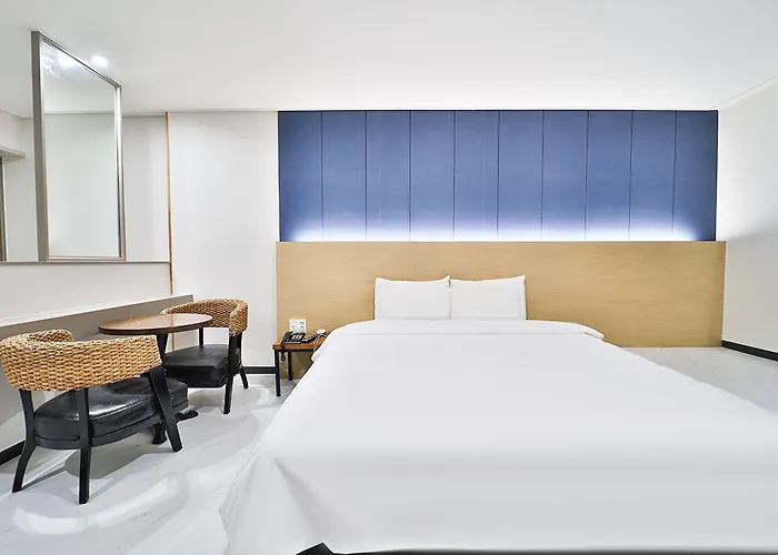 Calm Rest Sasang Motel